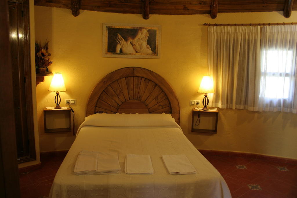 Complejo Rural Los Chozos Valle Del Jerte Room photo